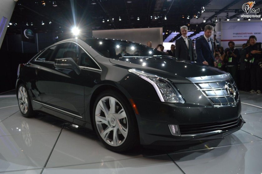 Кадиллак ELR 2021