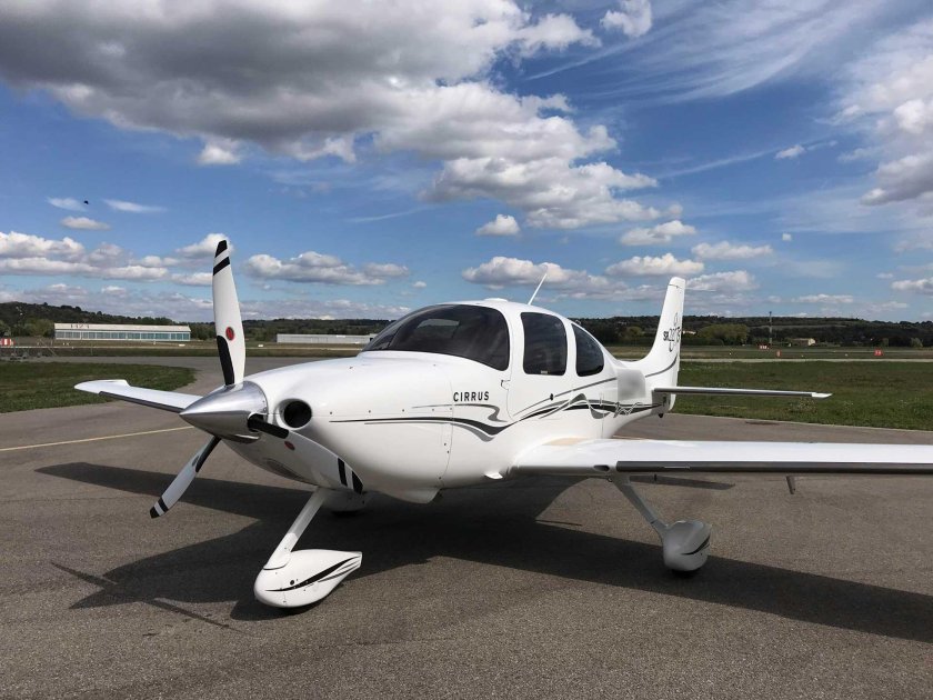 Cirrus sr22 g2