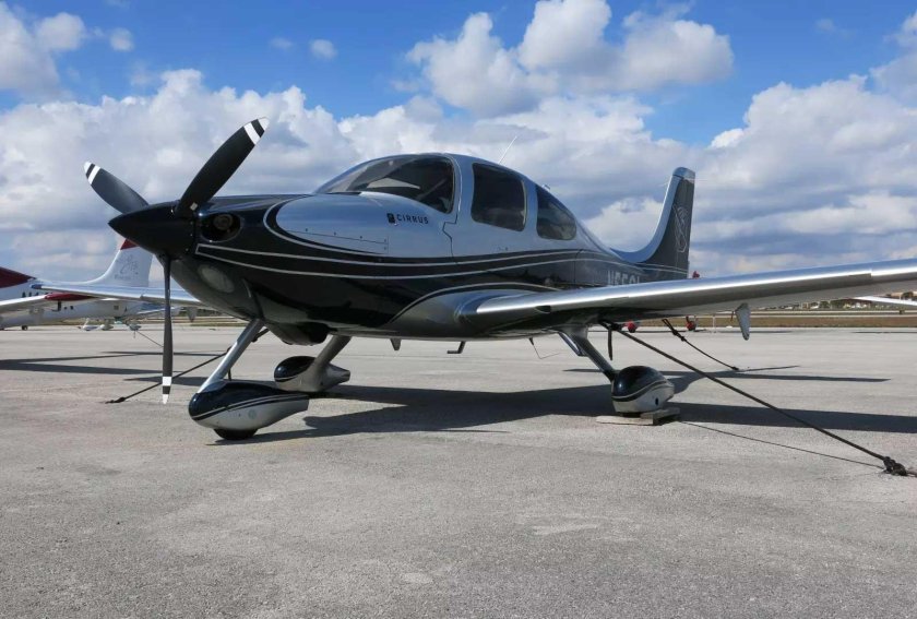 Cirrus sr22 2022