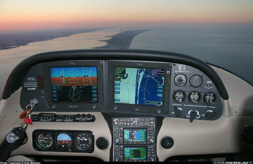 Cirrus sr22 Cockpit
