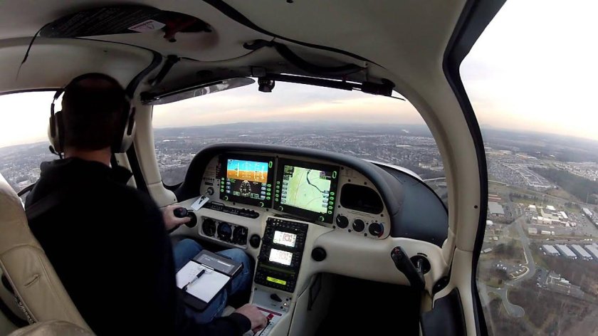 Cirrus sr22 Cockpit