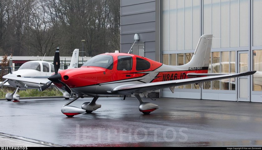 Cirrus sr22 g6