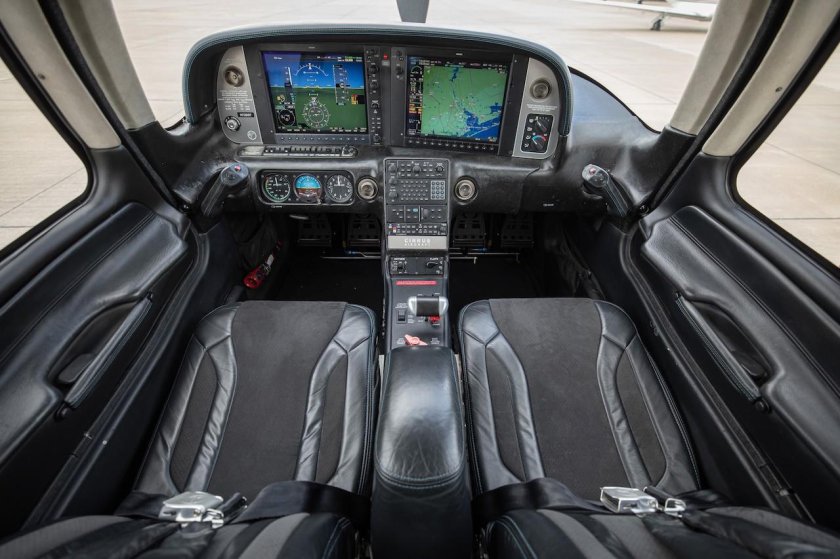 Cirrus sr22-GTS-g3