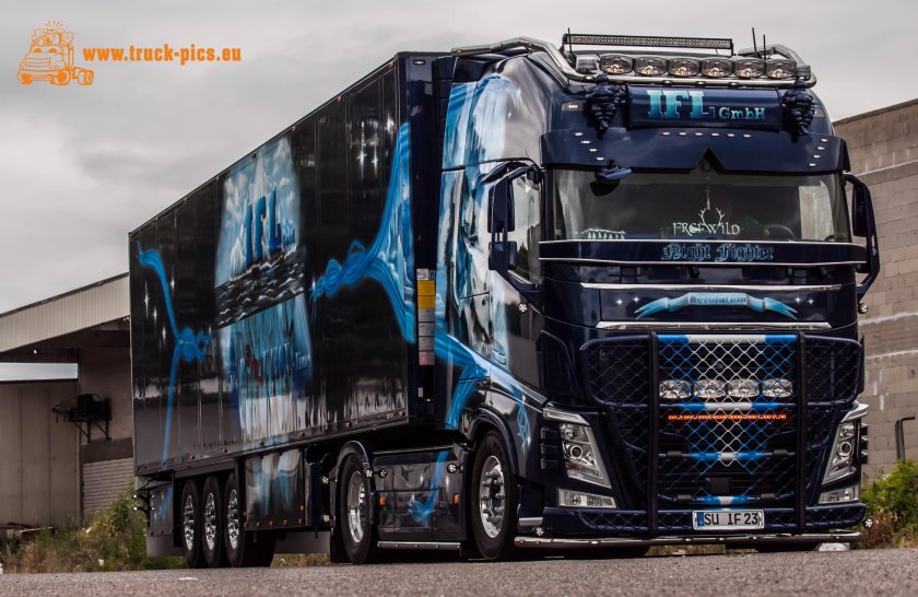 Тюнингованный тягач Вольво