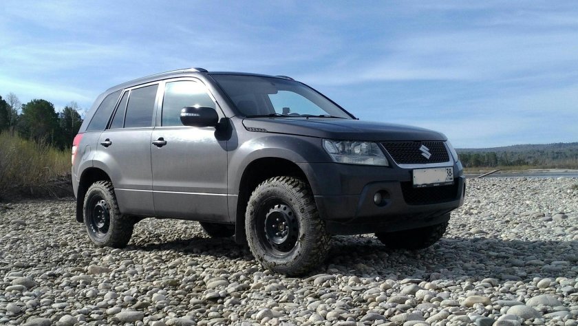 Сузуки Гранд Витара на грязевой резине