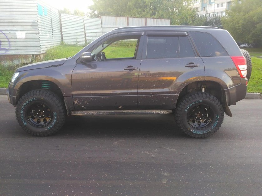 Сузуки Гранд Витара на внедорожных колесах