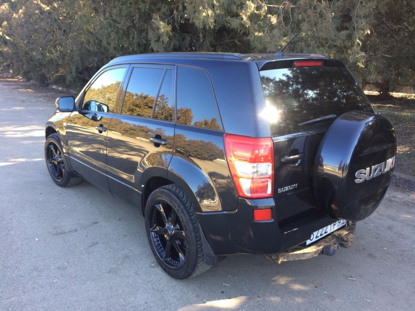 Suzuki Grand Vitara r20