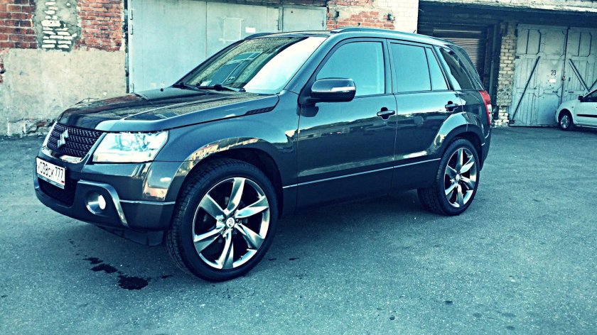 Сузуки Гранд Витара большие колеса