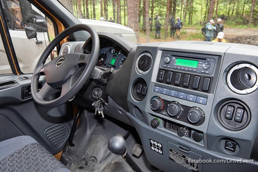 Урал Некст 6х6 кабина