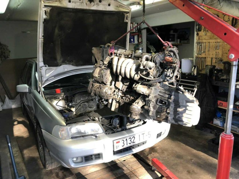 Демонтаж двигателя