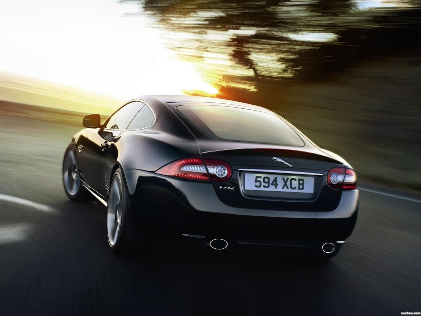 Jaguar машина сзади