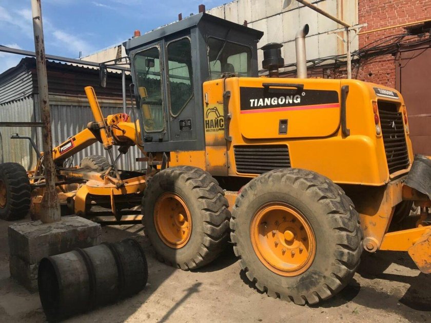 Грейдер Тиангонг 160