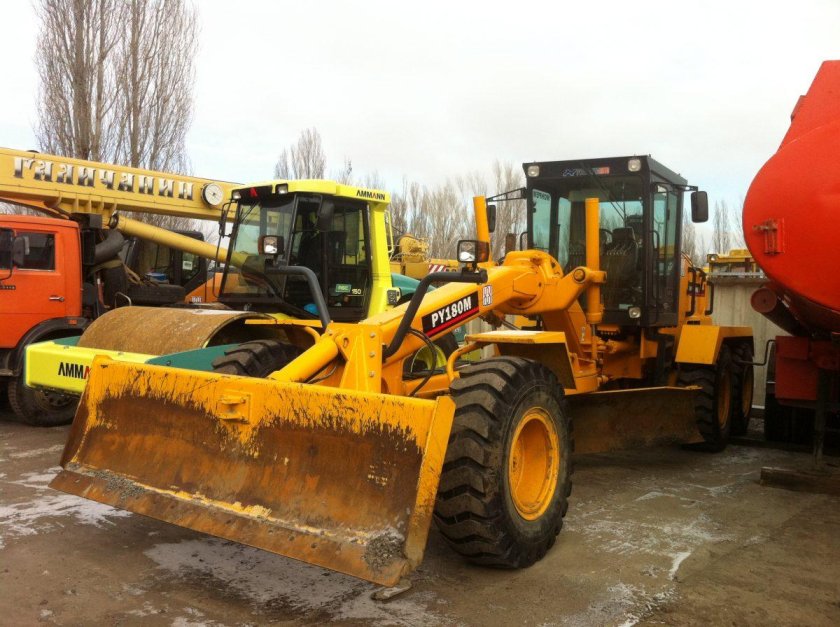 Грейдер Тиангонг 160