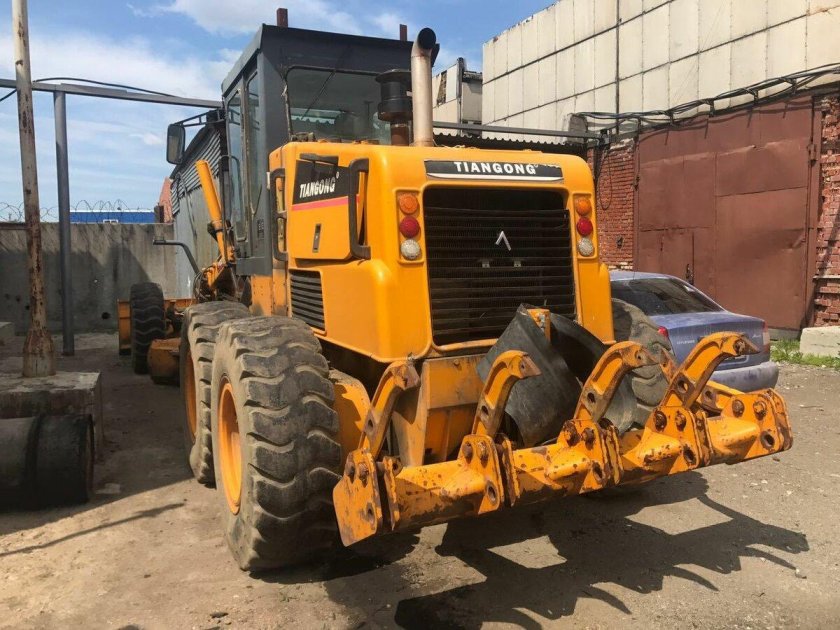 Грейдер Tiangong py240mh