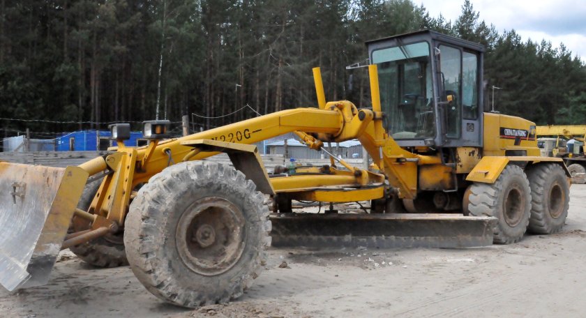 Автогрейдер Changlin py220
