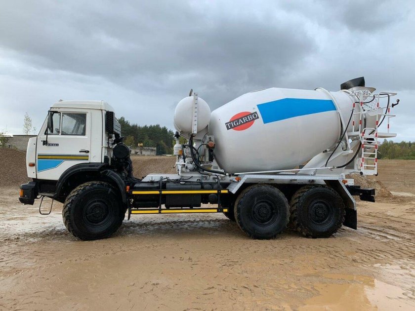 Автобетоносмеситель сб-92