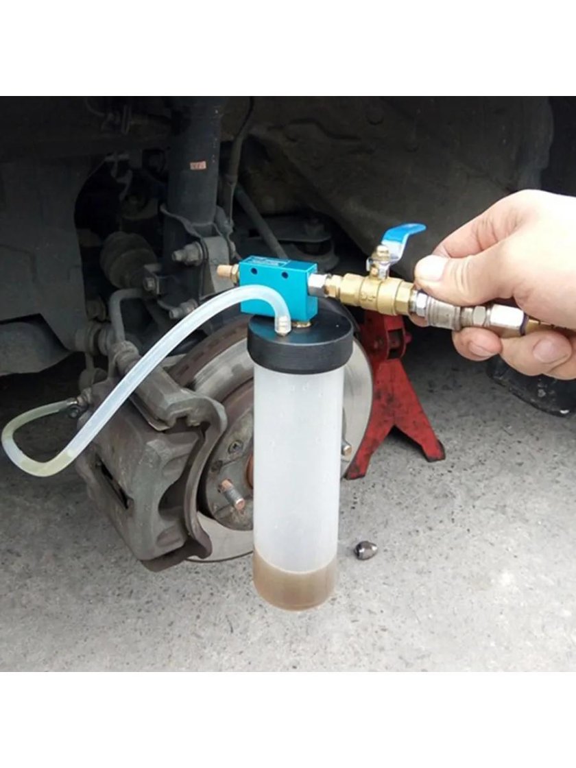 Насос вакуумный Vacuum для прокачки тормозной