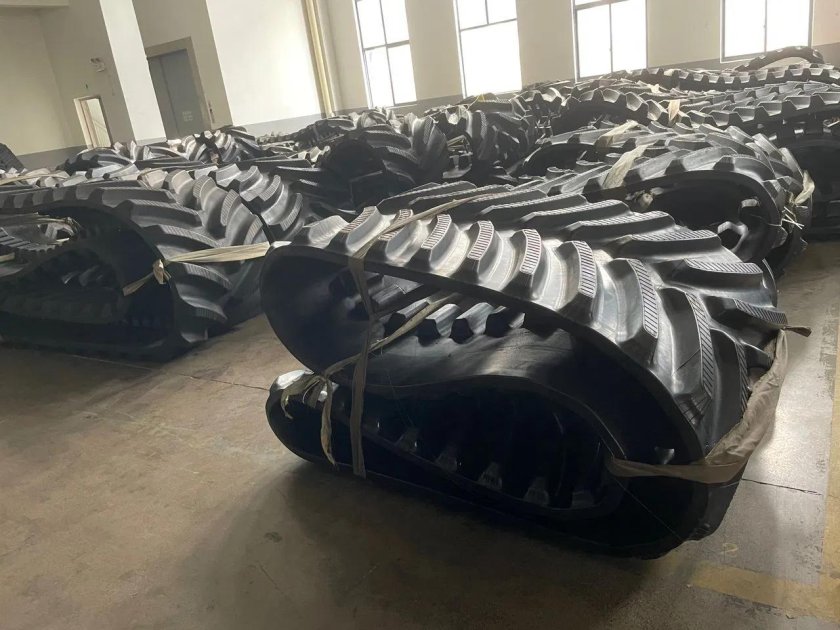 Гусеницы 300х52.5х80 jonggu