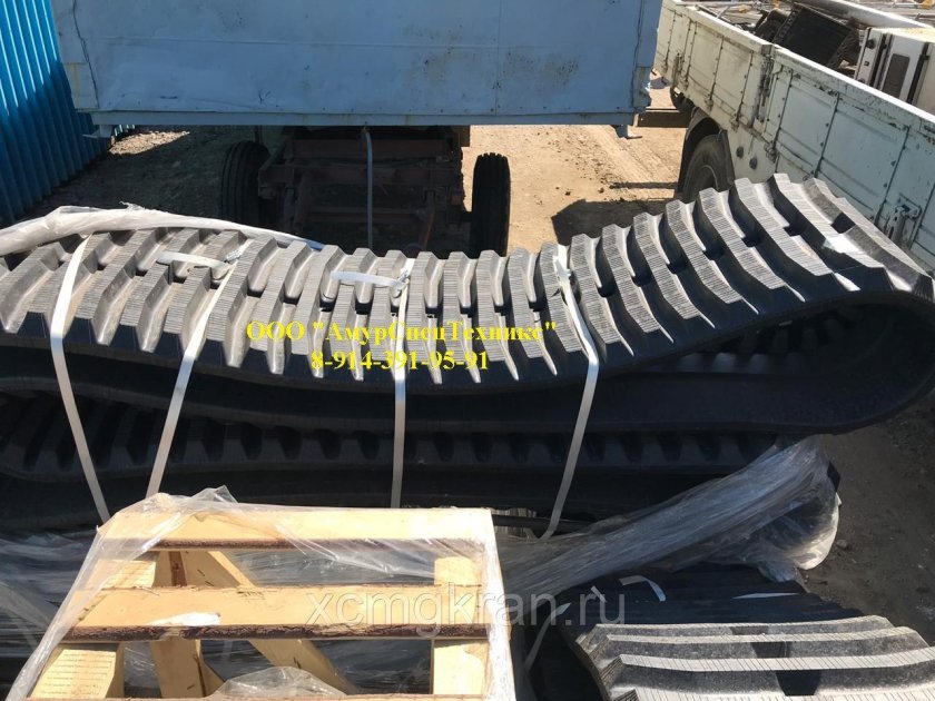 Комбайн на гусеницах