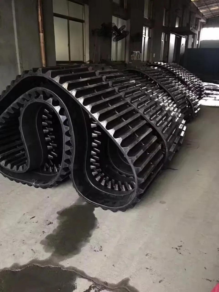 Резиновые гусеницы для снегохода