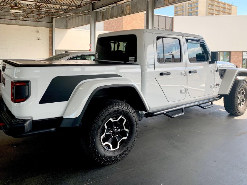 Jeep Gladiator с кунгом