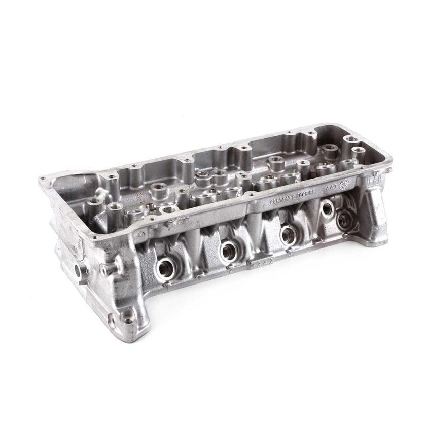 Головка блока цилиндров ВАЗ 2123 21214-1003011