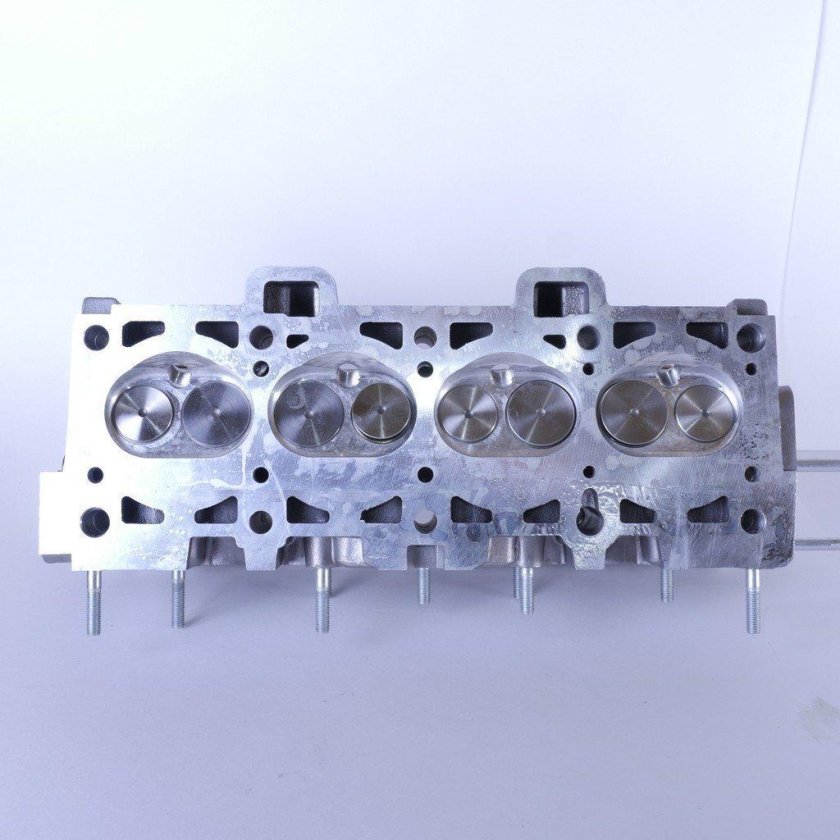 Головка блока цилиндров ВАЗ 8 клапанов