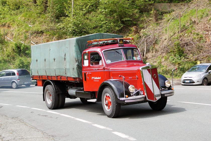 Грузовик unic 1940s