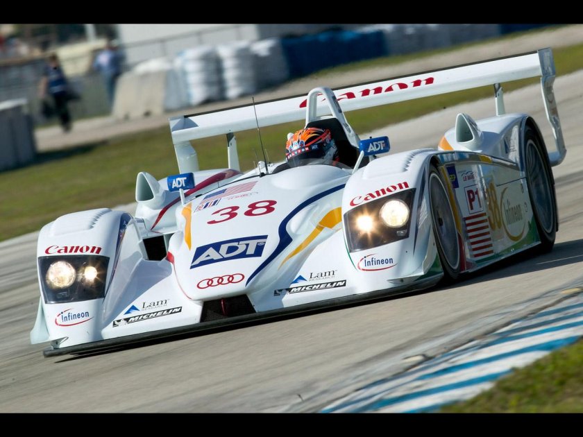 Ауди гоночная