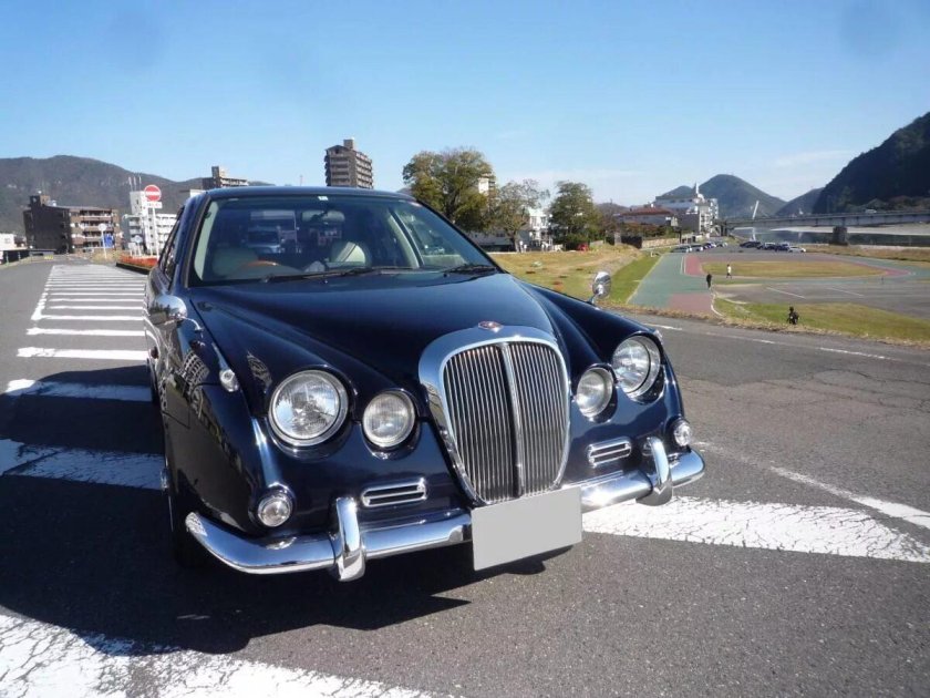 Nissan Mitsuoka