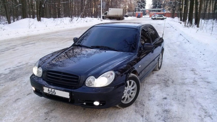 Hyundai Sonata 4 черная