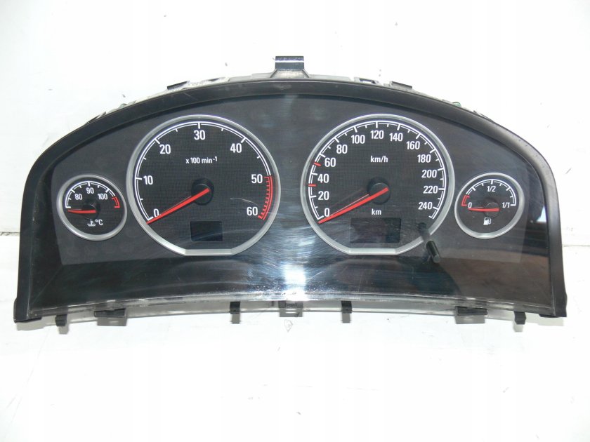 Щиток приборов Опель Вектра c