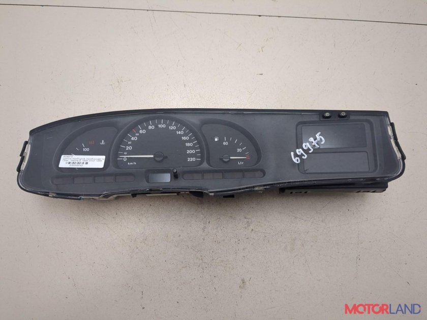 Механические часы на Опель Вектра 1990