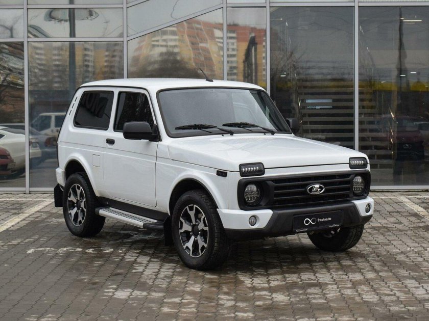 Нива Урбан белая