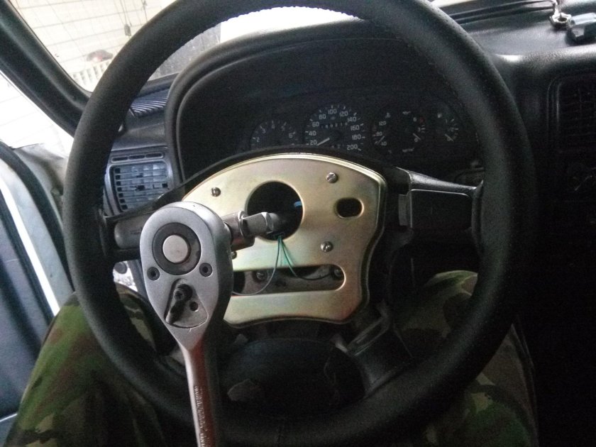 ГАЗ 3102 втулка рулевой колонки