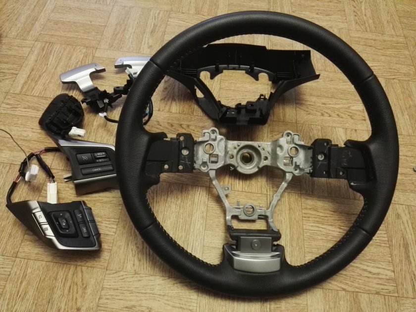 Кнопки руля Subaru XV
