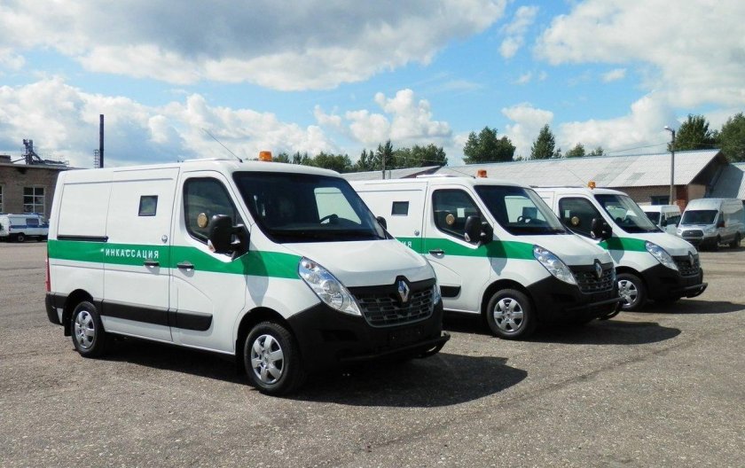 Инкассаторская машина Сбербанка Форд Транзит