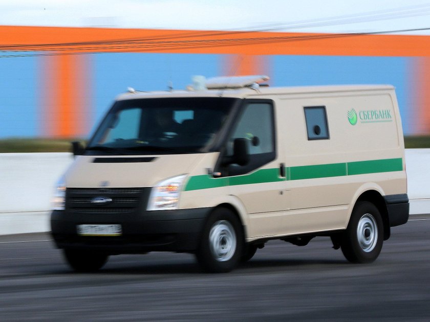 Инкассаторский КАМАЗ РОСИНКАС