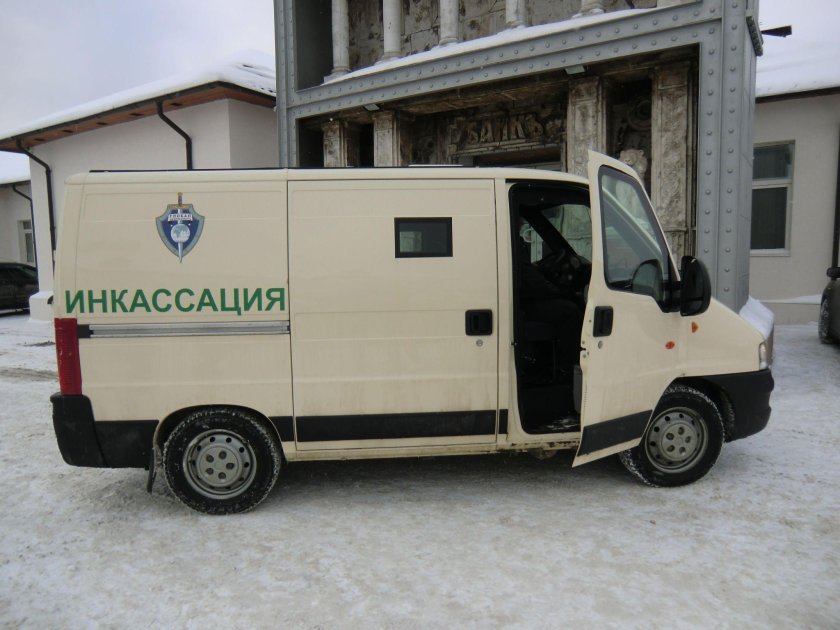 Volkswagen Caddy инкассатор