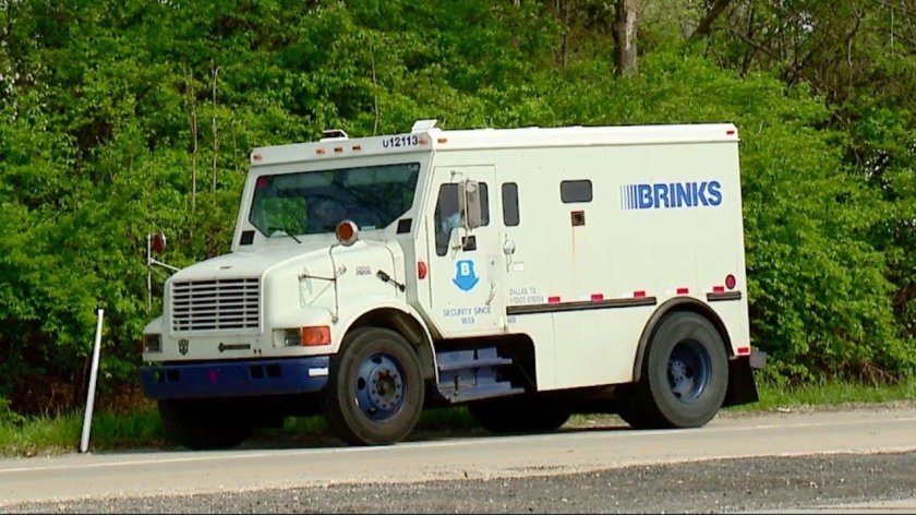 Американский инкассаторский броневик