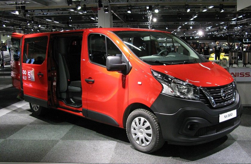 Nissan nv300 2022