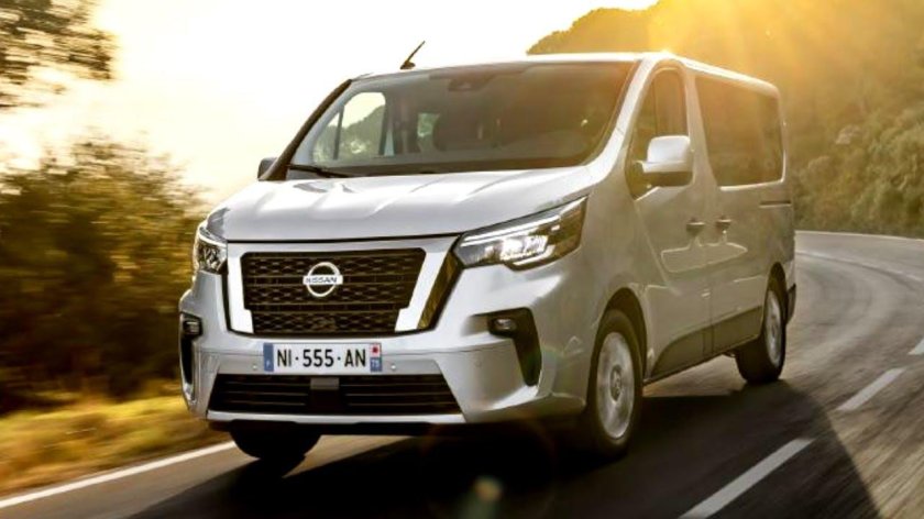 Микроавтобус Ниссан nv300