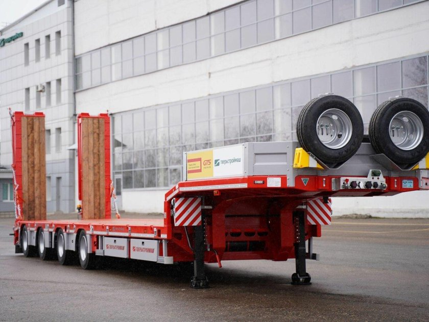 Полуприцеп трал Тверьстроймаш