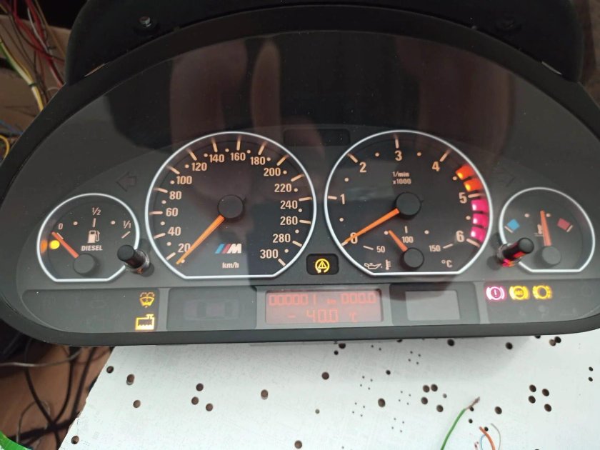 Приборная панель е46