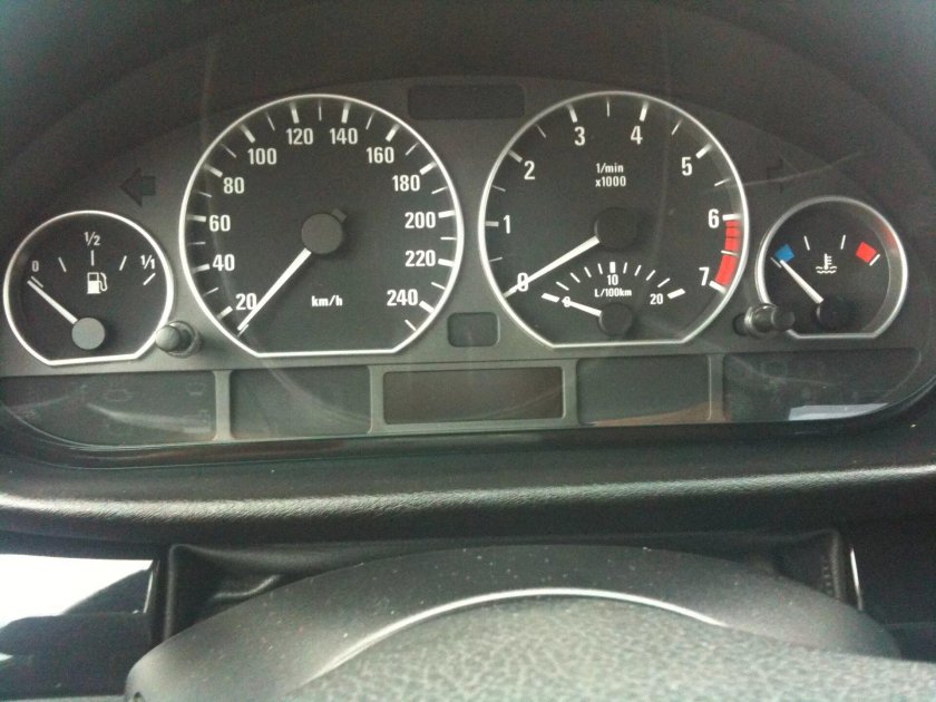 Щиток приборов БМВ е46