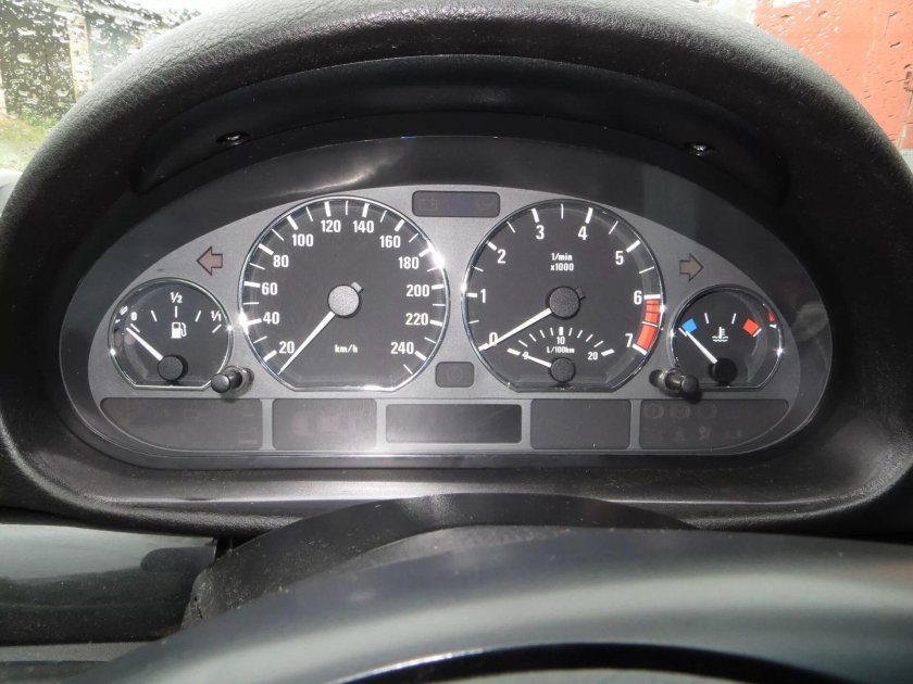 М приборка е46