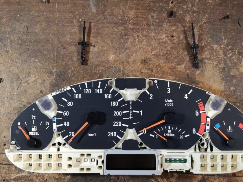 Приборная панель e36 323ti