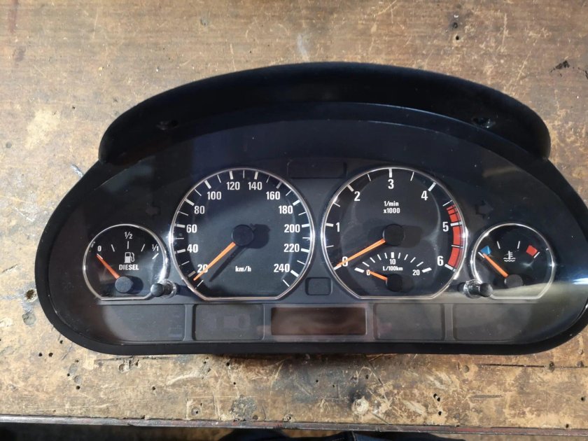 Щиток приборов БМВ е46