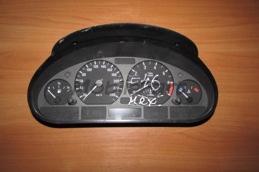 Щиток приборов BMW e46 2001