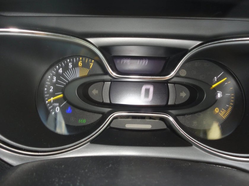 Панель приборов Рено Каптур 2021